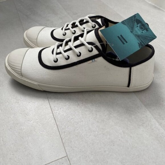 NWT TOMS Carmel Canvas White Black Preppy Lace up Shoes Sneakers Shoes SZ 10 - Picture 6 of 14
